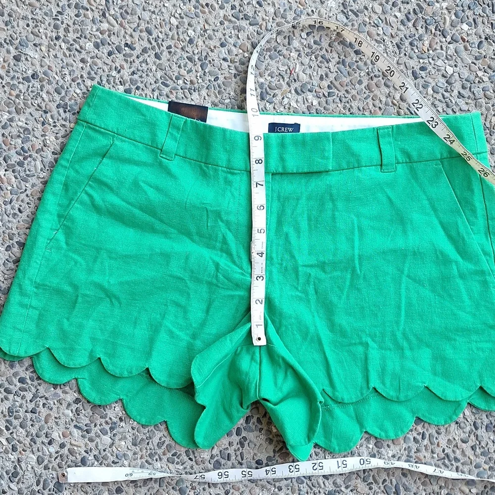 NWT 4" J. Crew Kelly Green Scalloped Hem Cotton Linen Shorts Size 10 - Picture 5 of 11